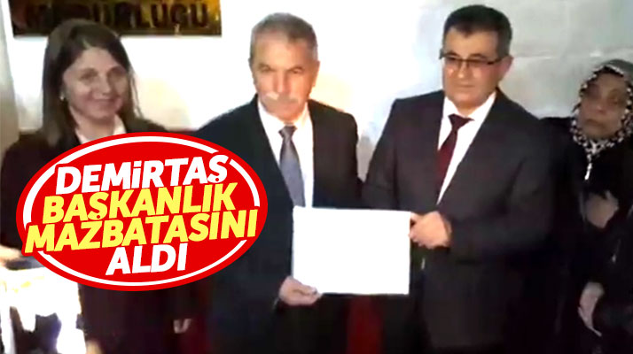 Samsun'da Necattin Demirtaş, İlkadım Belediyesi başkanlık mazbatasını aldı