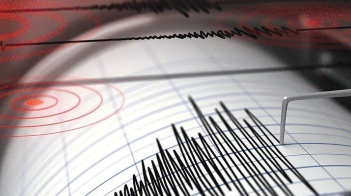 Ege Denizinde 4 büyüklüğünde deprem oldu