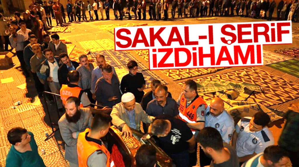 Samsun'da Kadir Gecesi Sakal-ı Şerif izdihamı