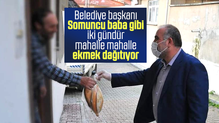 İbrahim Sandıkçı mahalle mahalle gezerek Canik ilçesinde ekmek dağıttı