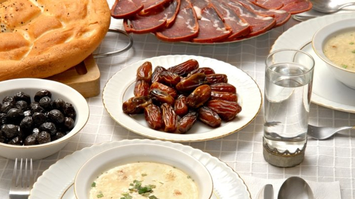 Ramazanda nasıl beslenmeliyiz? İftar ve sahurda hangi gıdalar alınmalı