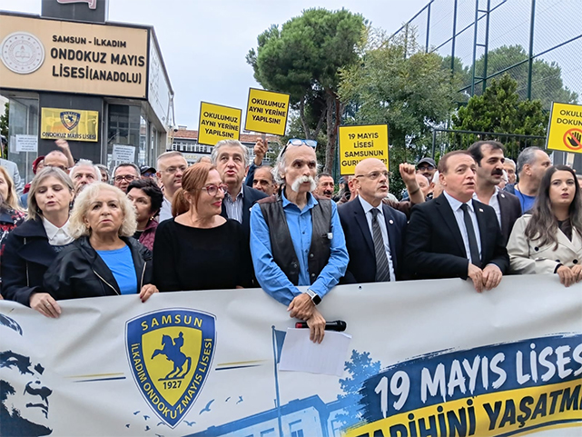 Samsun-19-Mayıs-Lisesi-önünde-eylem!-Okuluma-dokunma