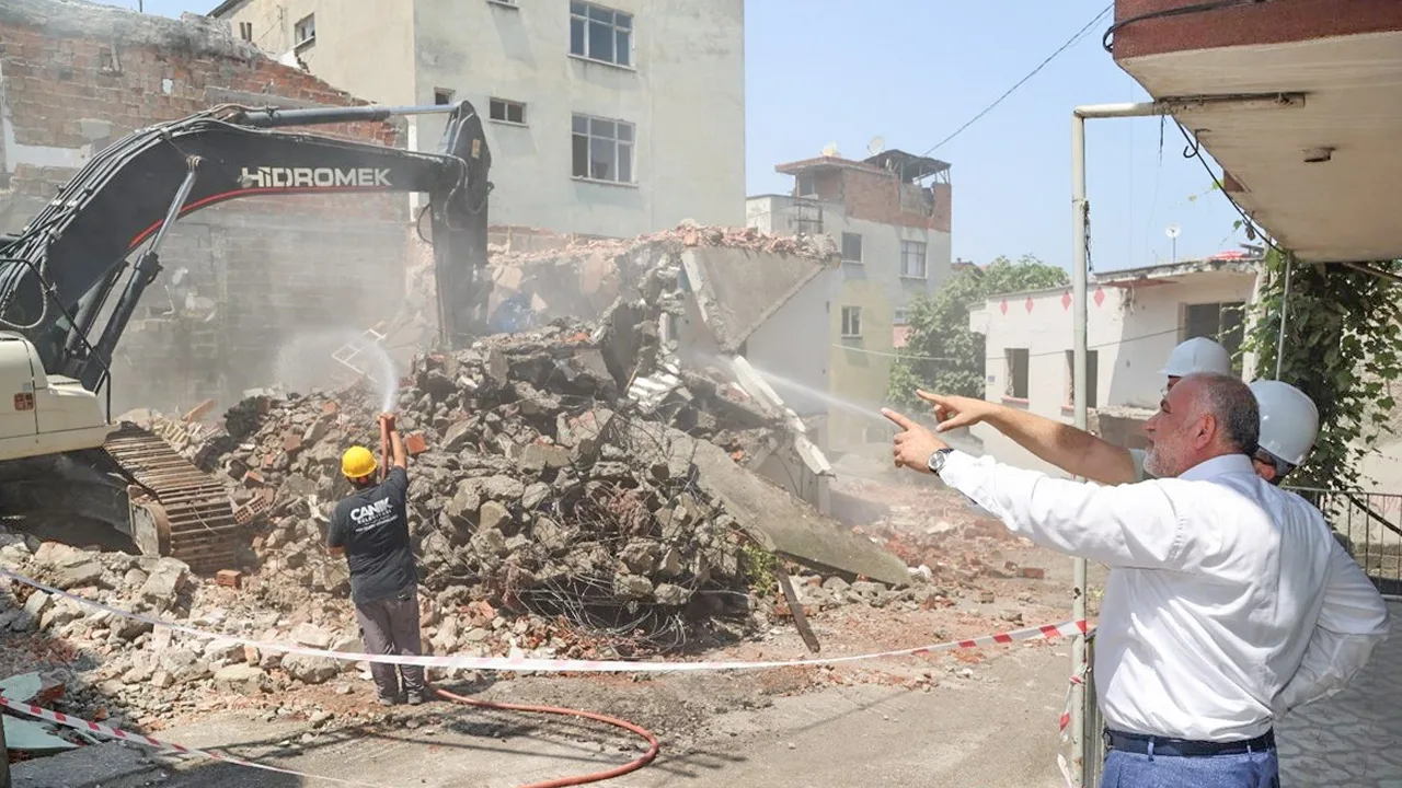 Canik Belediyesi hizmet ve projelerle Canik ilçesinin yıldızını parlattı