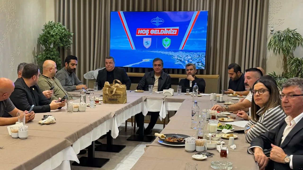 Samsunspor ve Amed Diyarbakır Ocakbaşında dostluk yemeğinde buluştu