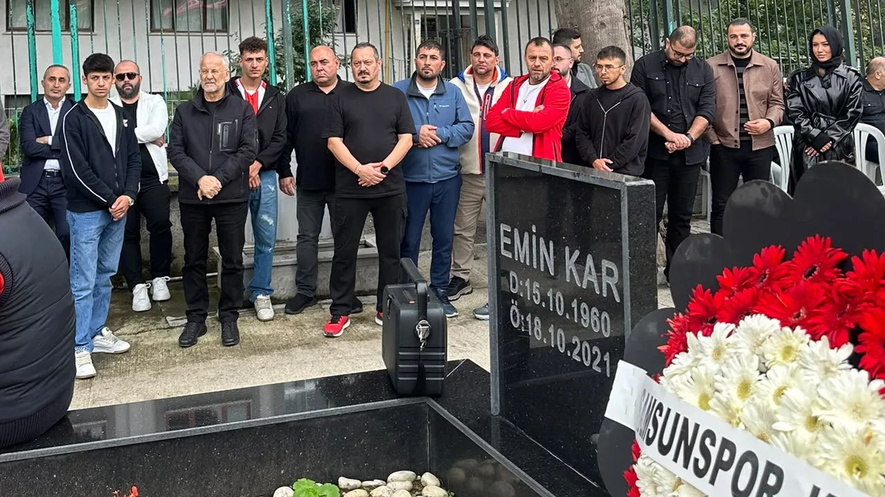 Samsunspor'un efsane kaptanı ve başkanı Emin Kar, vefatının 5. yılında anıldı