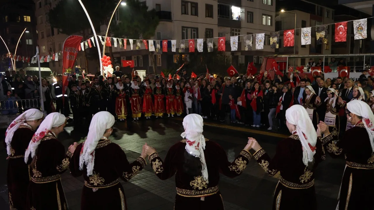 Samsun'da adını Atatürk'ten alan ilçede Cumhuriyet coşkusu